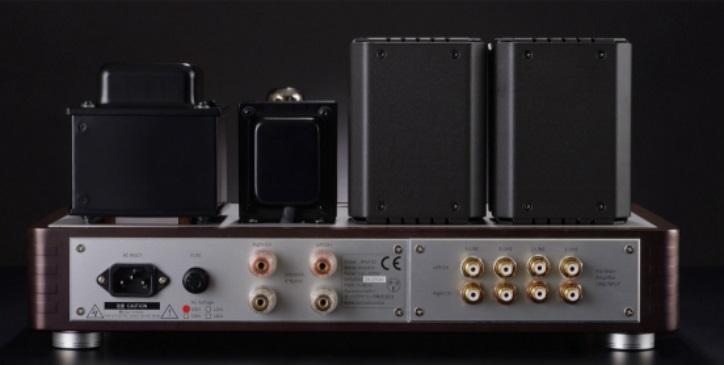 ボンネット装着/2台でステレオ 02